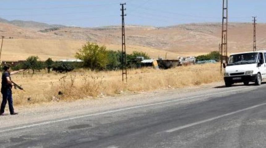 Sokağa &Ccedil;ıkma Yasağı Olan Silvan'da &Ccedil;atışma; 1 &Ouml;l&uuml;, 1 Yaralı (2)