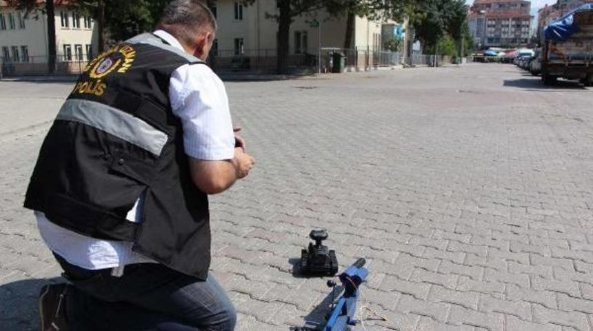 &Ccedil;evik Kuvvet Binası Arkasına Bırakılan &Ccedil;anta Polisi Alarma Ge&ccedil;irdi