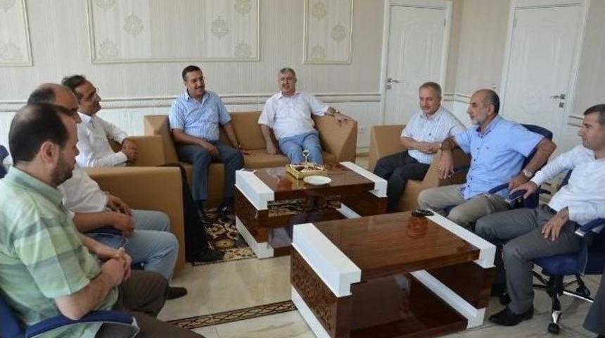 Milletvekili T&uuml;fenk&ccedil;i&rsquo;den, Başkan Polat&rsquo;a Ziyaret