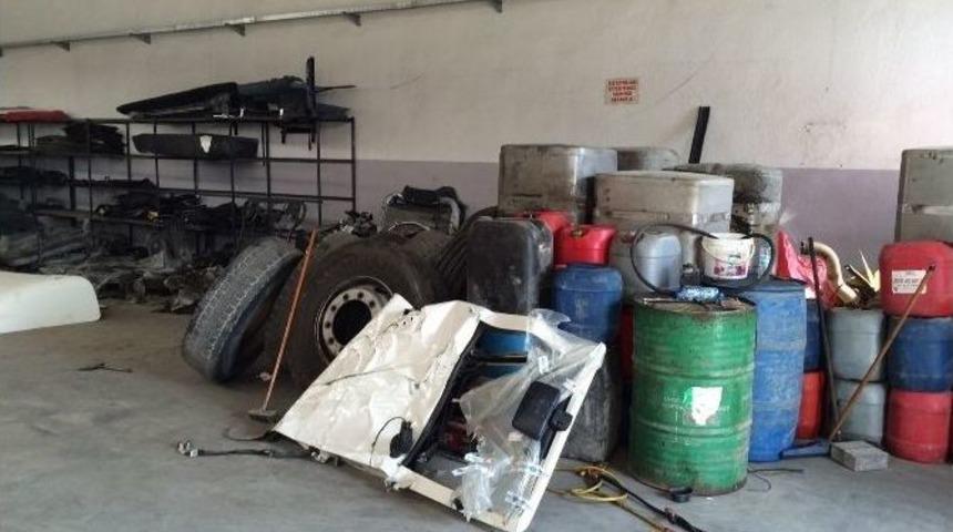 Park Halindeki Tır&rsquo;ları &Ccedil;alan &Ccedil;ete Yakalandı