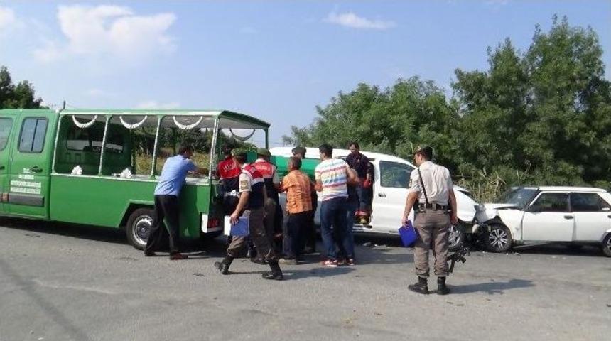 (&ouml;zel Haber) Silivri&rsquo;de Zincirleme Kaza: 1 &Ouml;l&uuml;, 3 Yaralı