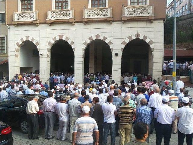 Tosya Belediye Başkanı Kazım Şahin’in Annesi Vefat Etti