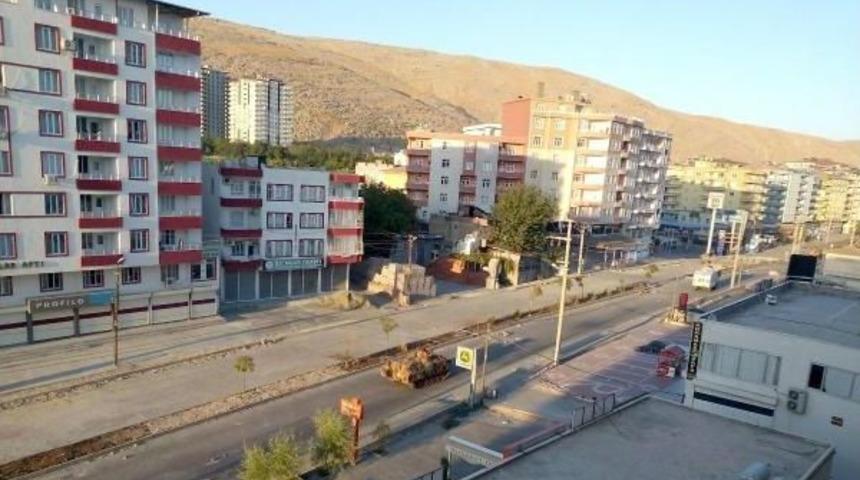 Sokağa &Ccedil;ıkma Yasağı Olan Silvan'da &Ccedil;atışma; 1 &Ouml;l&uuml;, 1 Yaralı - Ek Fotoğraflar