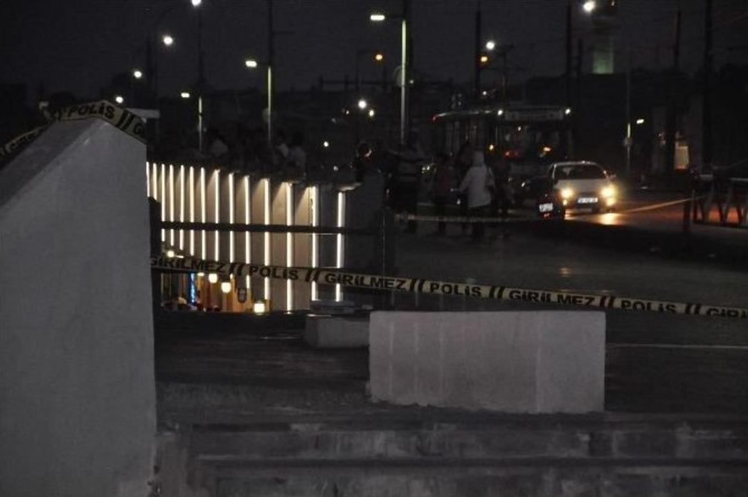 Galata K&ouml;pr&uuml;s&uuml;&rsquo;nde Ş&uuml;pheli Paket Paniği