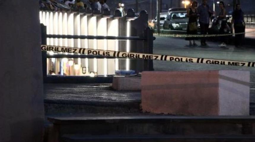 Galata K&ouml;pr&uuml;s&uuml;'nde Ş&uuml;pheli Paket Alarmı