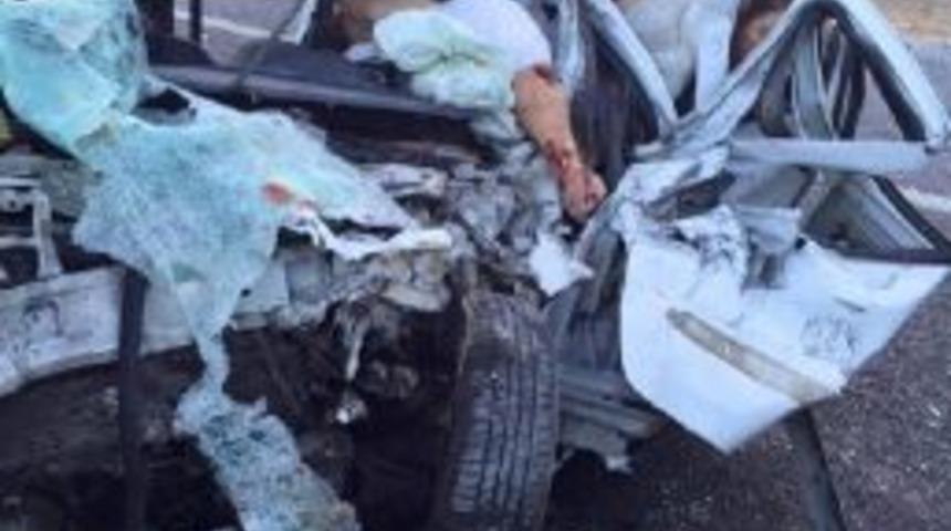 Akseki'de Feci Kaza: 5 &Ouml;l&uuml;, 1 Yaralı (2)