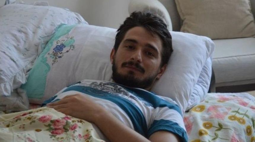 &Uuml;zerinden Tekne Ge&ccedil;en Gen&ccedil; Yaralandı