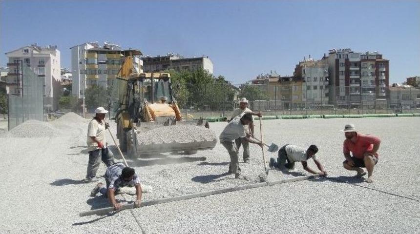 Develi Stadı&rsquo;ndaki &Ccedil;alışmalar S&uuml;r&uuml;yor