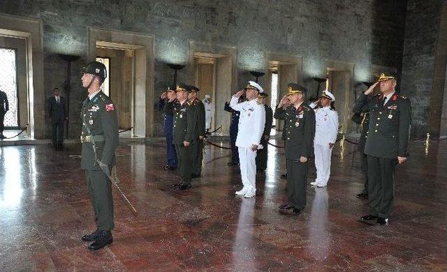 Genelkurmay Başkanı Orgeneral Akar Anıtkabir’i Ziyaret Etti