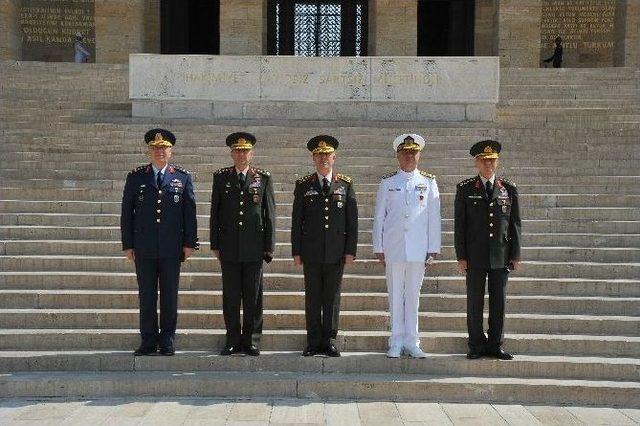 Genelkurmay Başkanı Orgeneral Akar Anıtkabir’i Ziyaret Etti