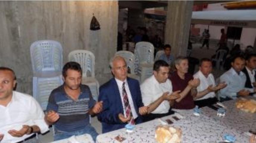 Ak Parti Kırıkkale İl Başkanlığı Şehit Asker İ&ccedil;in Mevlid Okuttu