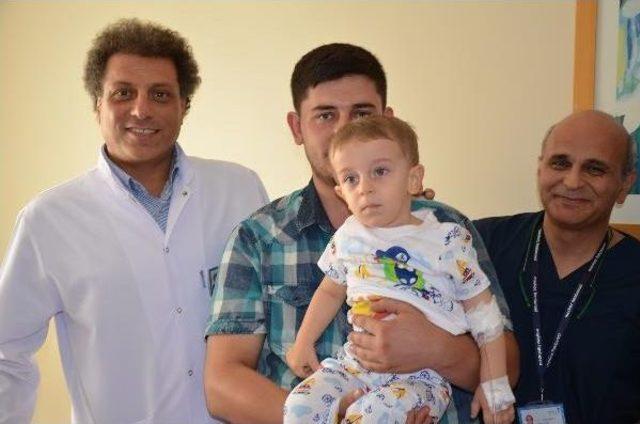 2 Yaşındaki Tunahan'ın Doğumdan Beri Çektiği Çile Sona Erdi