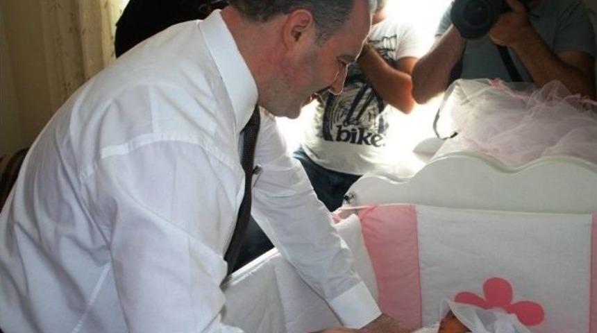 Tuşba Belediyesi&rsquo;nden &lsquo;hoş Geldin Bebek Hoş Geldin Melek&rsquo; Projesi