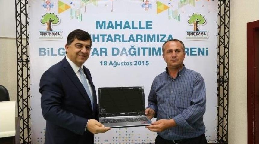 Şehitkamil&rsquo;den Muhtarlara Bilgisayar Desteği