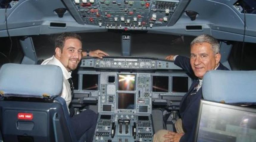 Sanal U&ccedil;urduğu U&ccedil;ağı, Taraftarı Olduğu Karşıyaka'nın Renklerine Boyadı