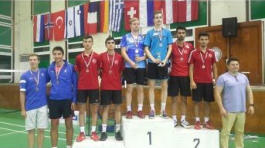 Avrupa Badmintonuna Yıldırım Damgası