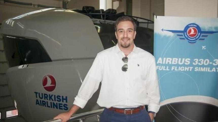 Thy U&ccedil;ağını, Pınar Karşıyaka Renklerine Boyadı