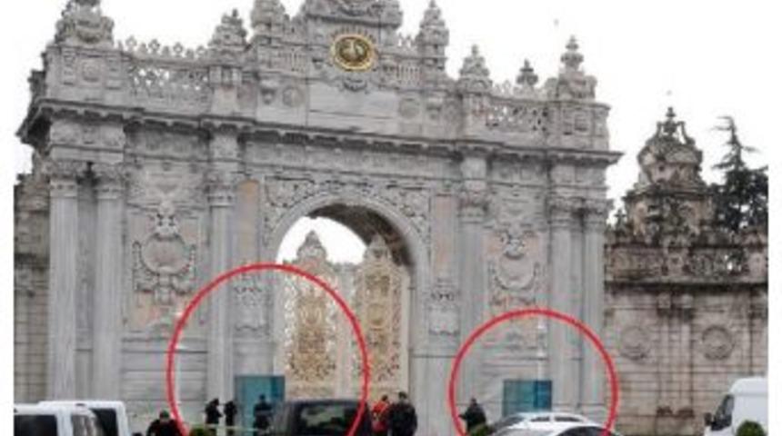 Dolmabah&ccedil;e Saltanat Kapısı'ndaki Kurşun Ge&ccedil;irmez Cam Kul&uuml;beler Polislerin Hayatını Kurtardı