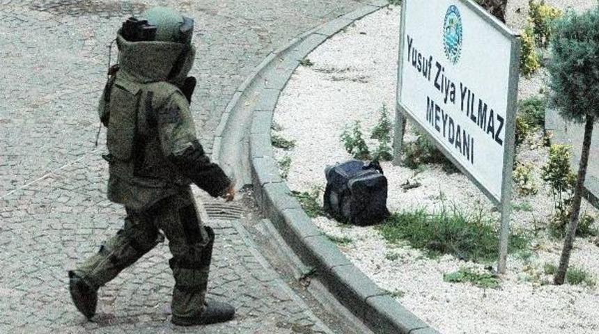 Ş&uuml;pheli &Ccedil;antadan &Ccedil;amaşır &Ccedil;ıktı