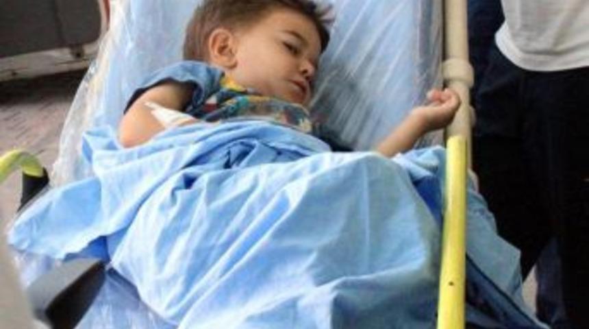 2&rsquo;Nci Kattan D&uuml;şen 3 Yaşındaki &Ccedil;ocuk Ağır Yaralandı