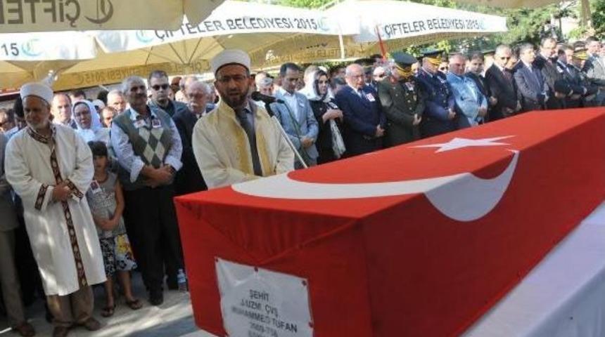 Şehit Jandarma Uzman &Ccedil;avuş G&ouml;zyaşlarıyla Toprağa Verildi