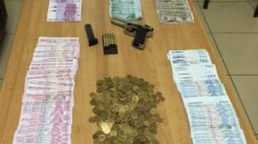 Suriyeliler 500 Tarihi Sikkeyi Satarken Yakalandı