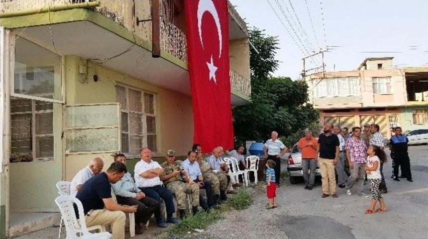 Şehit Uzman &Ccedil;avuş&rsquo;un Eşinin Memleketinde Yas Hakim