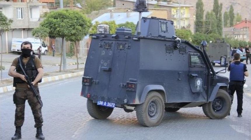 Pkk&rsquo;lı Ter&ouml;rist Hakkari&rsquo;de Defnedildi
