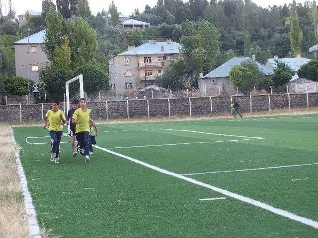 Atletler Milli Takım İ&ccedil;in Ter D&ouml;k&uuml;yor 1