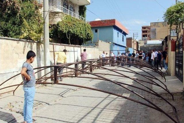 Silopili Şehidin Babaevinde Taziye Çadırı Kuruldu