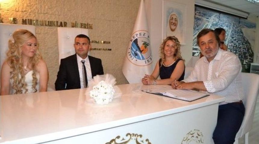 Bursa.com Edit&ouml;r&uuml;n&uuml;n Mutlu G&uuml;n&uuml;