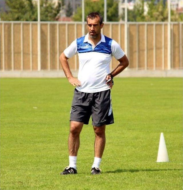 Kenan Yelek, Antren&ouml;rl&uuml;k Kariyerine Başladı 3