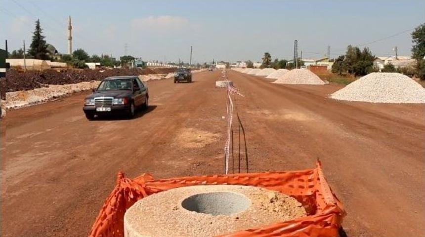 Altınova Yolunda &Ccedil;alışmalar S&uuml;r&uuml;yor