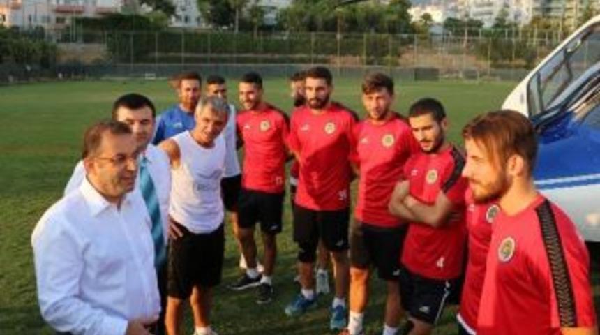 Vali T&uuml;rker&rsquo;den Alanyaspor&rsquo;a S&uuml;rpriz