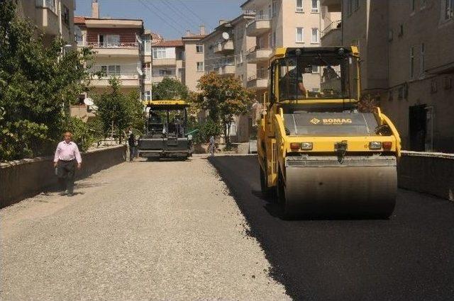 Niğde Belediyesi 8 Ayda 27 Ton Asfalt Döktü