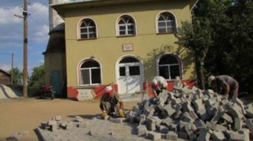 Oğlanalanı K&ouml;y&uuml;&rsquo;ne Parke Taşı D&ouml;şeniyor