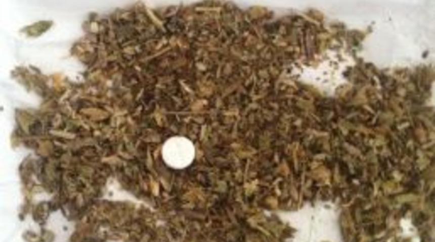 Uyuşturucu Maddelerle Polise Yakalandı