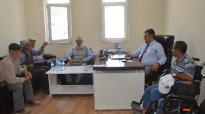 Başkan &Ouml;zg&uuml;ven Hortu&rsquo;da Vatandaşları Dinledi