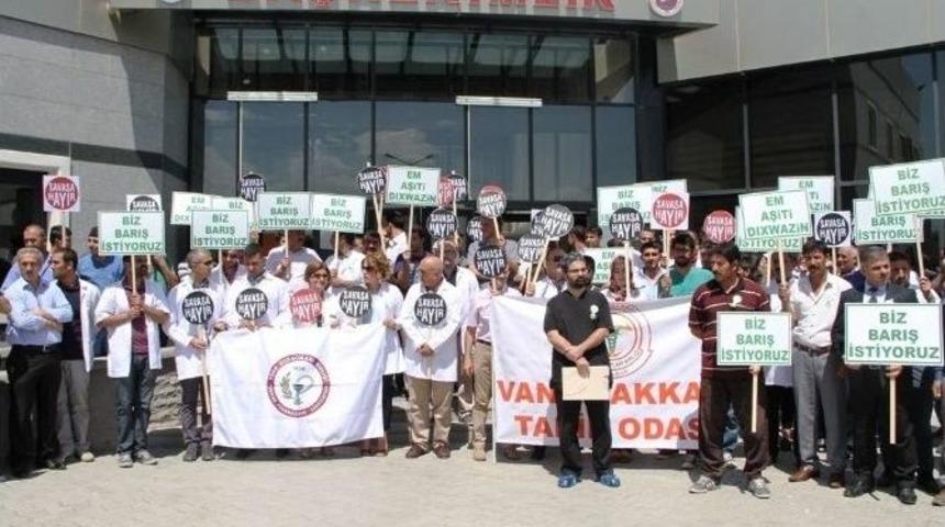 Sağlık&ccedil;ılar &Ccedil;atışmalı S&uuml;recin Bitmesini İstedi