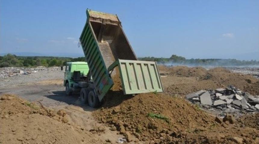 Vahşi Atık Depolamaya D&uuml;zce Belediyesi&rsquo;nden M&uuml;dahale