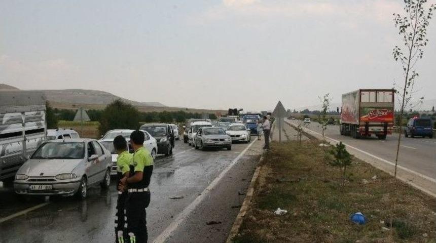 Devrilen Ay&ccedil;i&ccedil;ek Yağı Y&uuml;kl&uuml; Tanker Alev Alev Yandı