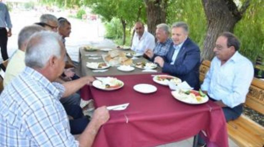 Vali Kahraman Taksici Esnafı İle Kahvaltıda Buluştu