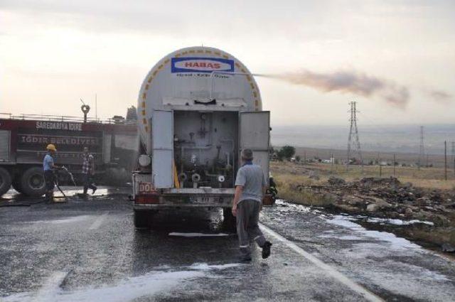 Karayolunu Kesen Pkk'lıları Etkisiz Hale Getirmek Için Hava Destekli Operasyon Başlatıldı (2)