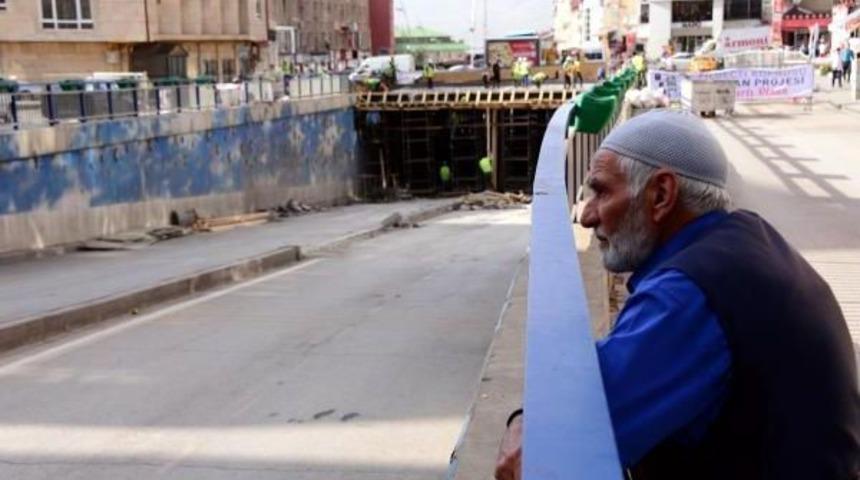 K&ouml;pr&uuml; &Uuml;st&uuml; Meydan