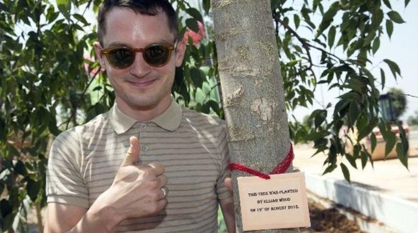 Y&uuml;z&uuml;klerin Efendisi Frodo&rsquo;nun Antalya&rsquo;da Dikili Bir Ağacı Oldu