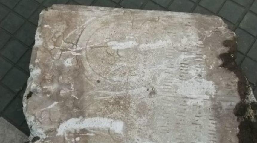Trabzon’da Doğalgaz Çalışmaları Esnasında Tarihi Eser Taş Bulundu