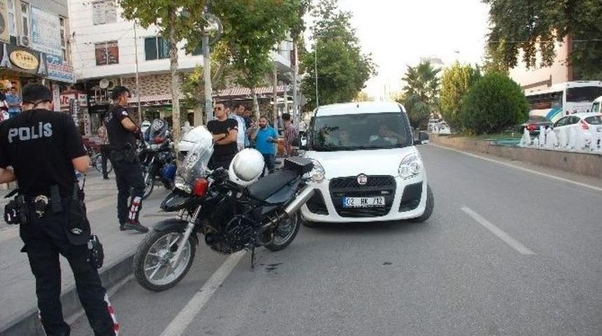 Valizli Ş&uuml;pheli Kadın Polisi Harekete Ge&ccedil;irdi