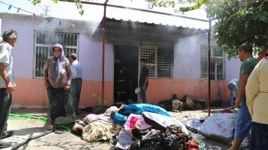 Adıyaman'da Tek Katlı Ev Yandı