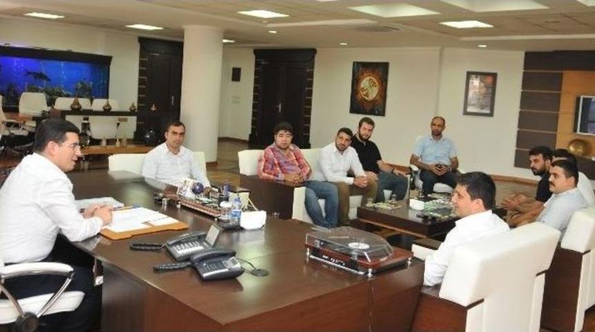 Ak Partili Gen&ccedil;ler Başkan T&uuml;t&uuml;nc&uuml;&rsquo;y&uuml; Ziyaret Etti