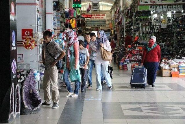 Esnaf "&ouml;nce Vatan" Diyor 1